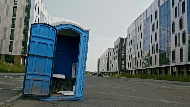 Best Deluxe Portable Toilet Rental  in West Pasco, WA